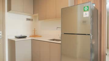 Refrigerador con freezer, placa de cocina