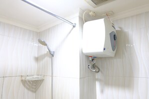 Studio | Bathroom - Scenic Studio At Grand Asia Afrika Apartment (Bandung)