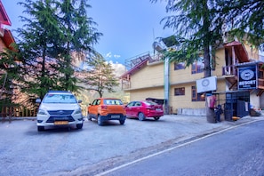Aparcamiento sin asistencia gratuito