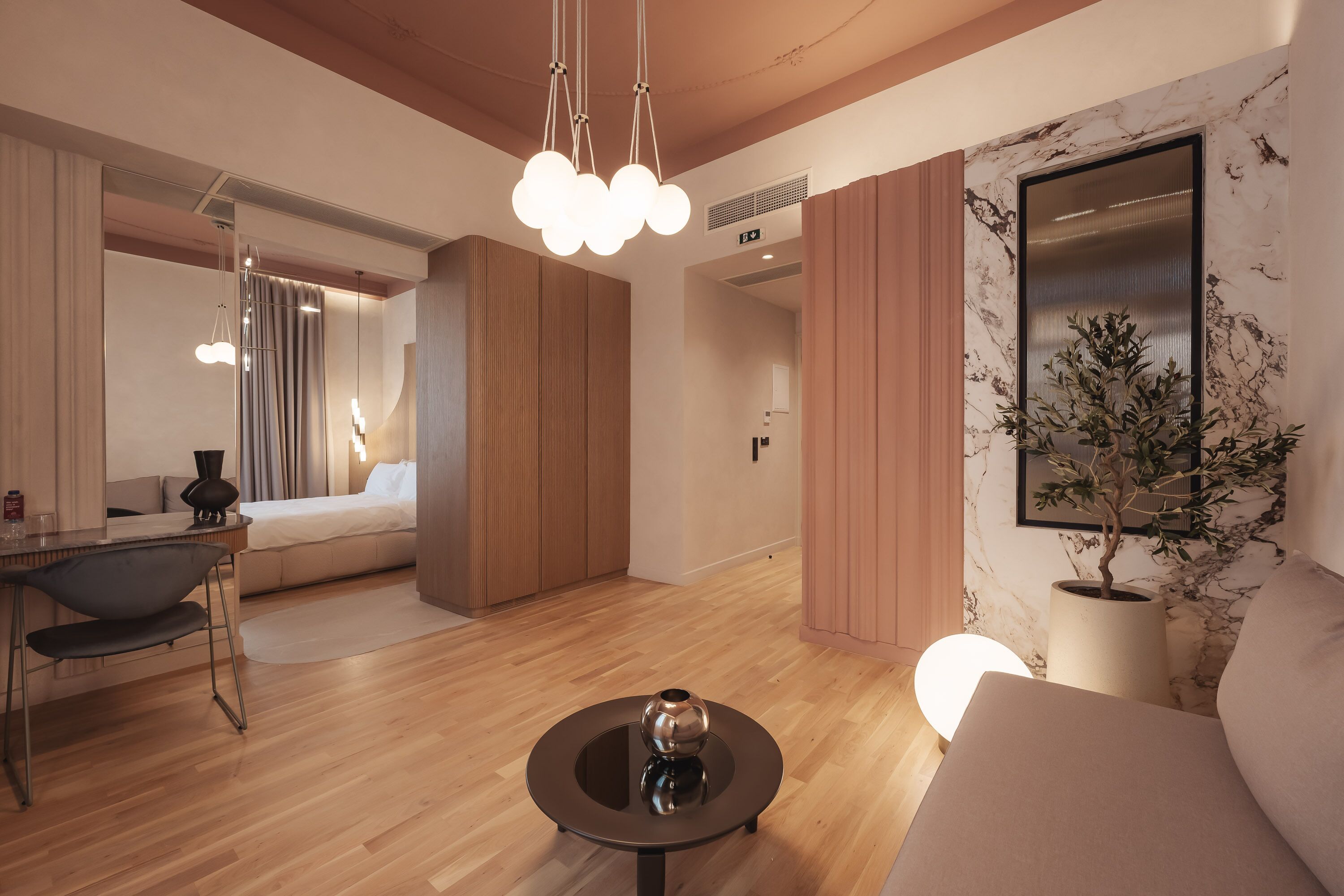 Suite (Mayor's) | Living area | 43-inch flat-screen TV with satellite channels