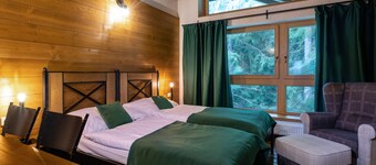 Chalet apartment next to the ski slope