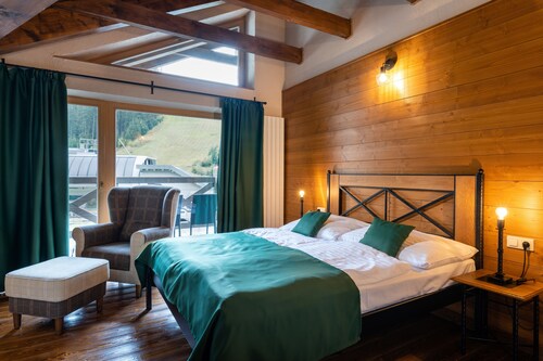 Chalet apartment next to the ski slope