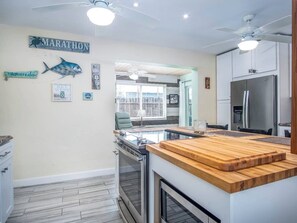 Luokittelematon kuva, 3 kautta 26, painike