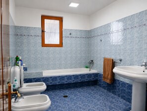 Shower, hair dryer, bidet, towels - Saranda 55  in Saranda, Albania. 10 min by Walking to City Center and Beach (Sarandë)