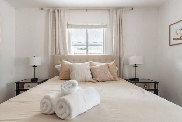 2 dormitorios, tabla de planchar con plancha, wifi y ropa de cama