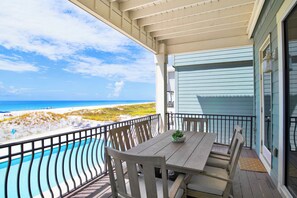 Outdoor dining - Hammock Dunes East - Stunning pet-friendly home w/ luxury finishes, pool, and br (Orange Beach)