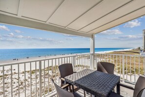 Outdoor dining - Gulfside Villa 2D - AMAZING beachfront view  NO HASSLE CHECK OUT (Perdido Key)