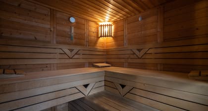 Luxury chalet apartment next to the ski slope