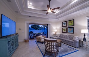 スマートテレビ、書斎 / ワークスペース