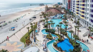 Una piscina techada, una piscina climatizada