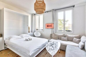 Iron/ironing board, Internet, bed sheets - GuestReady - lovely stay near Moulin Rouge (Paris)