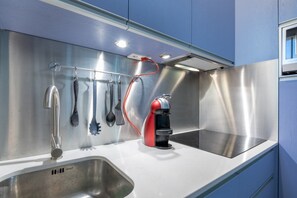 雪櫃、微波爐、洗碗機、咖啡機/沖茶器