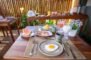 Desayuno bufé gratuito y diario