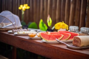 Desayuno bufé gratuito y diario