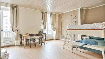 Bureau, accĂšs Internet, draps fournis