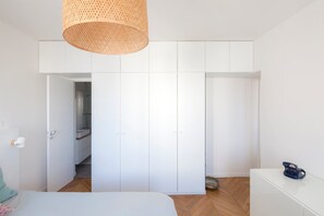 1 Schlafzimmer, Schreibtisch, Bügeleisen/Bügelbrett, Internetzugang