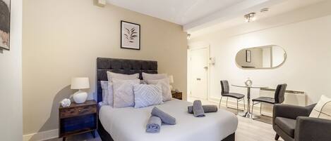 Studio | Allergikerbettwaren, individuell eingerichtet, Bügeleisen/Bügelbrett