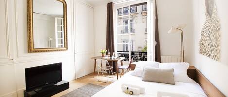 Desk, iron/ironing board, internet, bed sheets