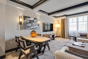 Smart TV, DVD player, stereo