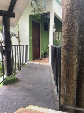 Exterior detail - Jungle luxury on a budget,, brand new space (Puerto Carrillo)