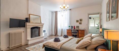 1 bedroom, desk, laptop workspace, blackout curtains