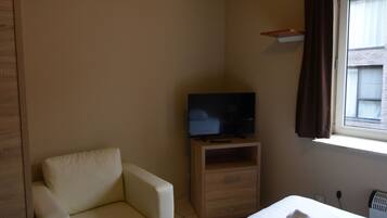 Kamer, meerdere slaapkamers, terras | Woonkamer