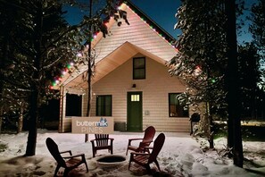 Exterior - Brand NEW cozy cabin in the woods. 5 mins to the lake. 40 mins to Yellowstone!  (Island Park)