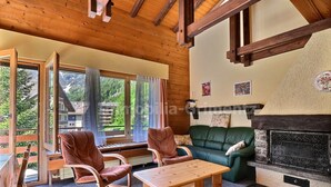 Unclassified image, 2 of 12, button - Middle class flat on 2 levels for 6 people, living room, kitchen area with dishwasher, 1 double bedr (Grimentz)