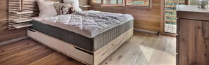 4 chambres, fer et planche à repasser, accès à Internet