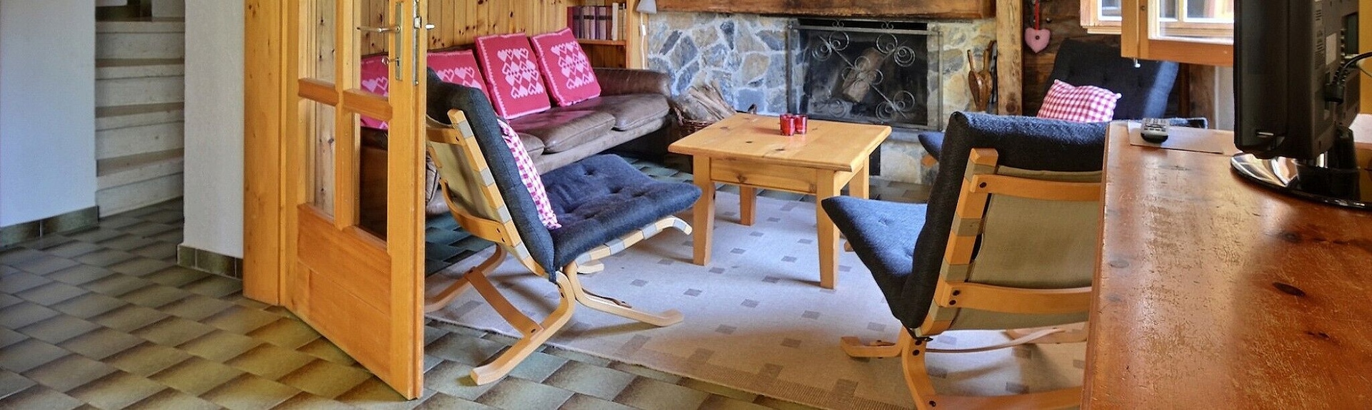 Comfortable Chalet On 2 Levels For 7 People, Living Room With Fireplace, Kitchen Area With Dishwashe - Zinal