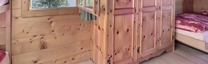 3 bedrooms, iron/ironing board, WiFi - Comfortable chalet on 2 levels for 7 people, living room with fireplace, kitchen area with dishwashe (Grimentz)