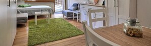 1 habitación, tabla de planchar con plancha y wifi 