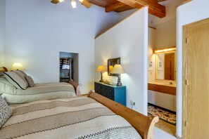 3 Schlafzimmer, Schreibtisch, Bügeleisen/Bügelbrett, Internetzugang