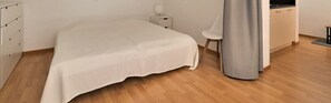 1 Schlafzimmer, BĂŒgeleisen/BĂŒgelbrett, WLAN