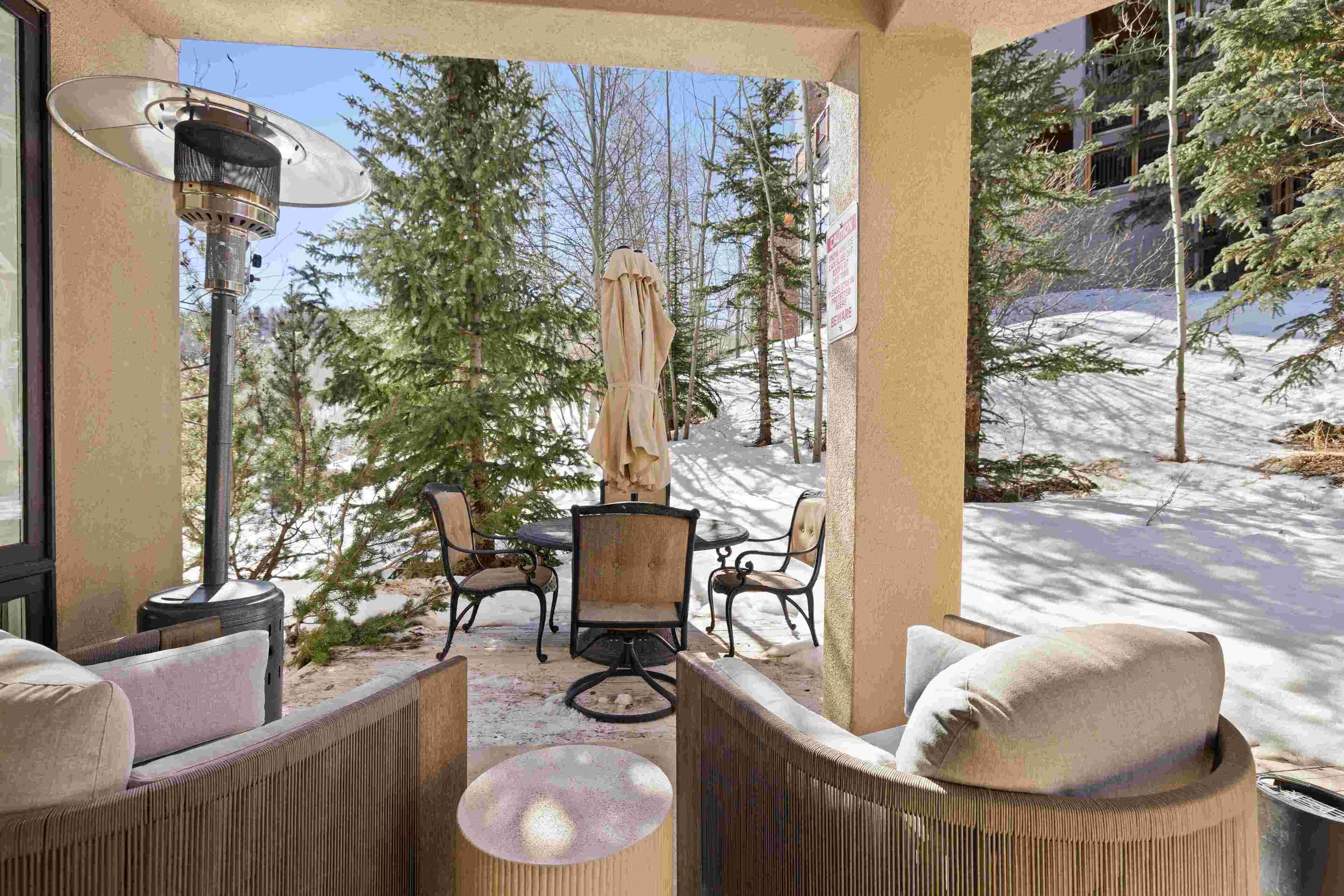 Deluxe Condo, 2 Bedrooms, Fireplace, Mountain View (Chamonix 30) | Terrace/patio