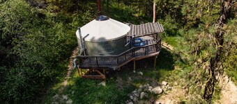Secluded Off Grid Mountain Yurt with Power and Starlink