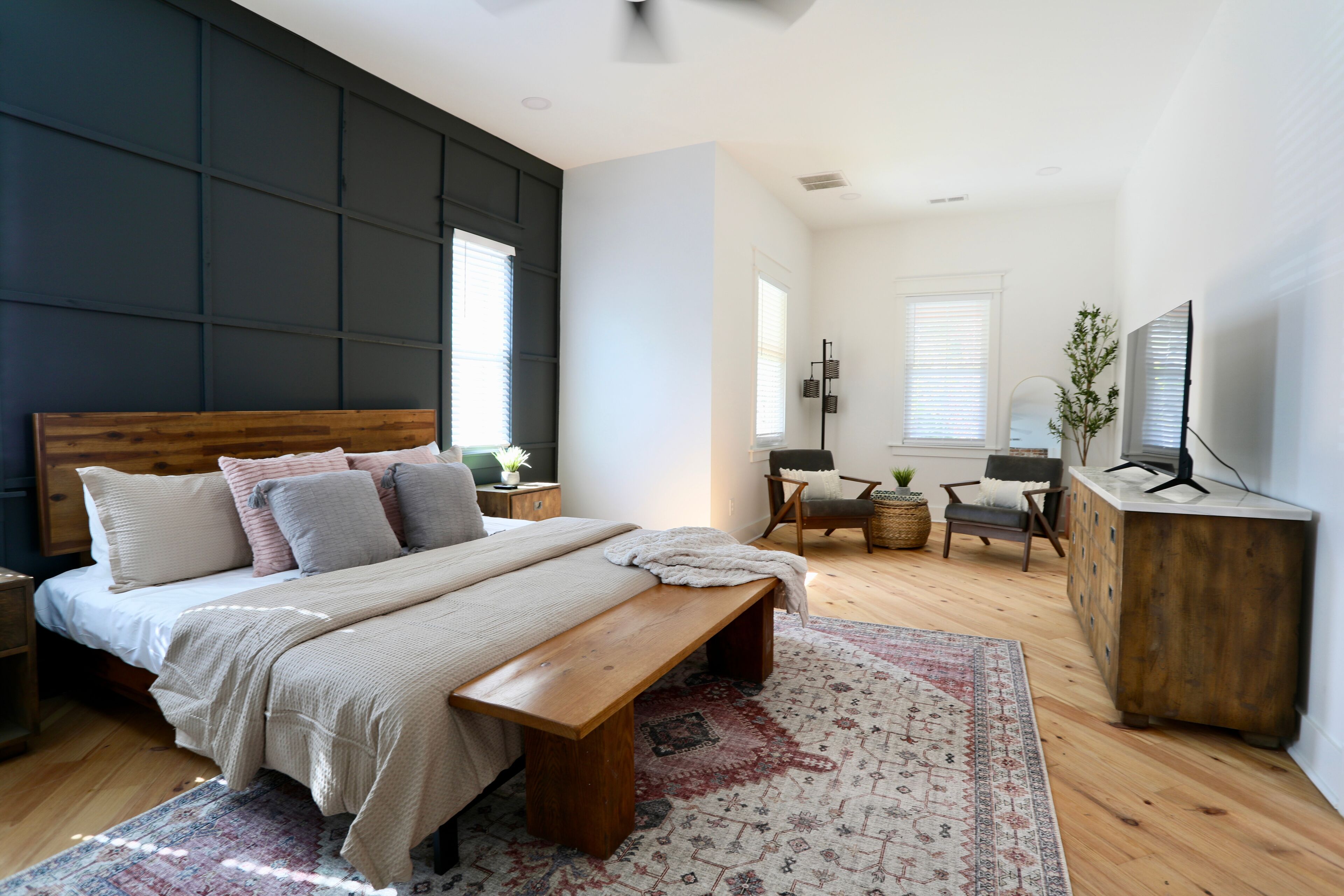 stylish Midtown home \/ sleeps 6