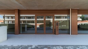 Exterior detail - Contemporary Oasis w/ Balcony by LovelyStay (Vila Nova de Gaia)