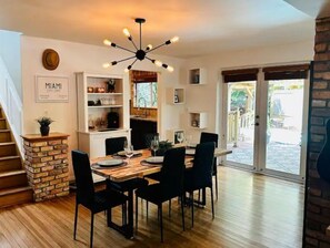 Dining - Gated Home near Brickell - Sleeps 10! (Miami)