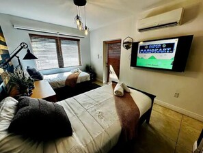 4 bedrooms, desk, iron/ironing board, free WiFi