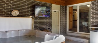 Your Home Away from Home: Retreat Perfect for Large Families and Groups