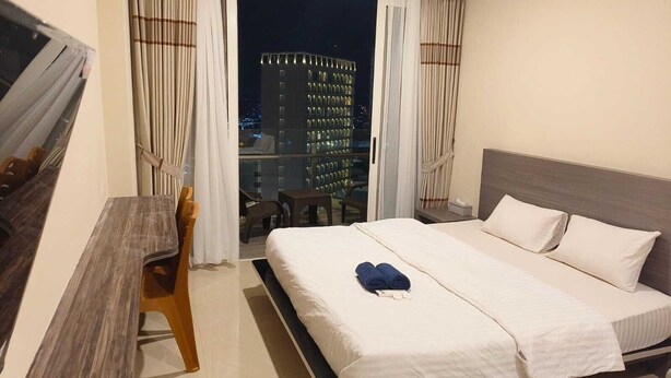 Ảnh chưa phân loại, 1 trong số 14 ảnh, nút