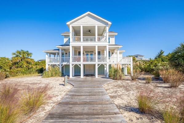 Exterior - Winter Promos - Stunning Home near S. Beach. Ocean Views from Upper Deck (Bald Head Island)