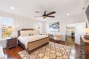 4 室のベッドルーム、アイロン / アイロン台、旅行用ベビーベッド、WiFi (無料)