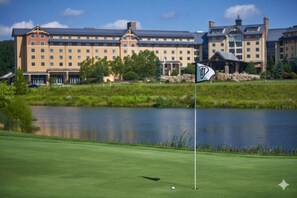 Golf - Sleeps 12 | Sauna+Bar+Basement Game Room+Fire Pits (East Stroudsburg)