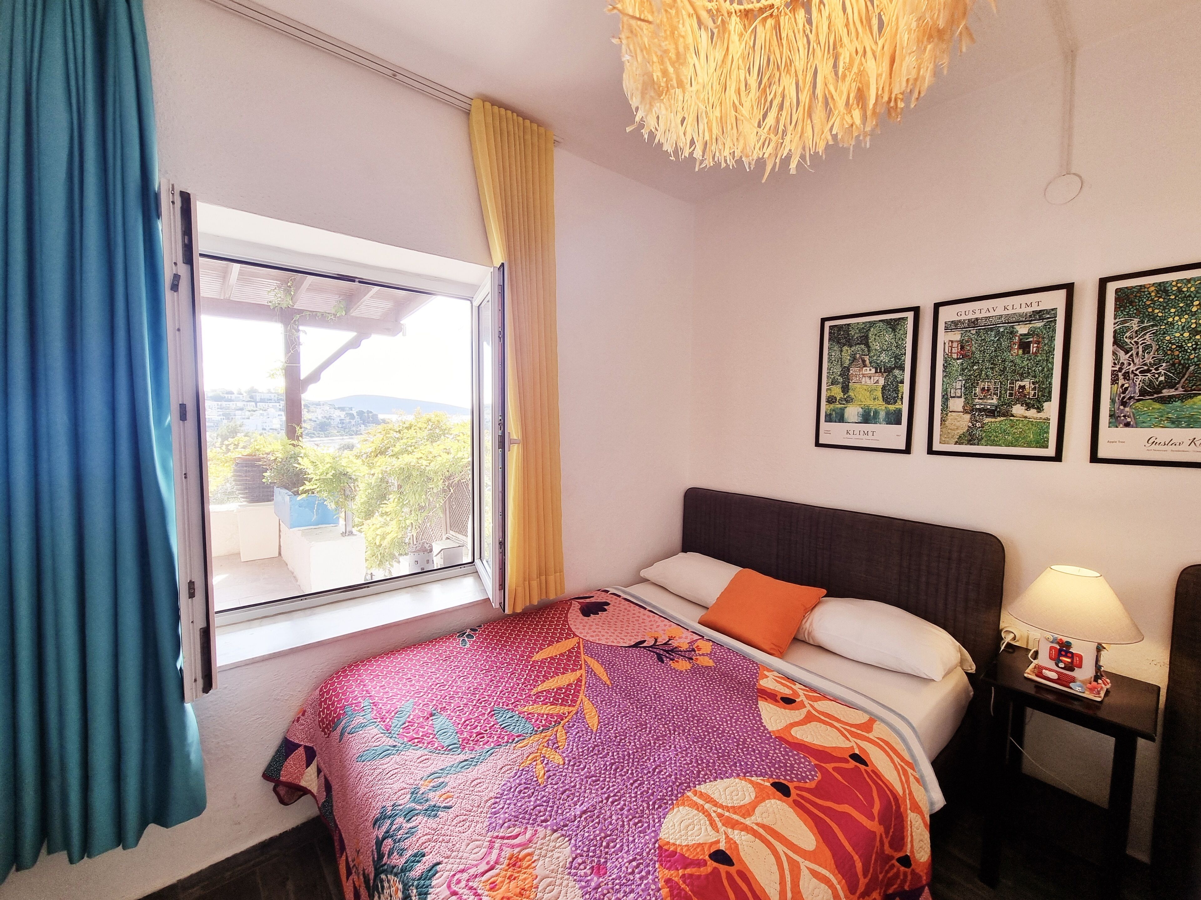 Economy-Dreibettzimmer | Hochwertige Bettwaren, Bügeleisen/Bügelbrett, kostenloses WLAN