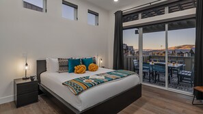 5 bedrooms, desk, iron/ironing board, free WiFi - Rooftop Views + Convenience | Nokota Lodge (Steamboat Springs)