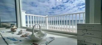 Oceanfront Wells Beach Condo - Ocean Surf #5