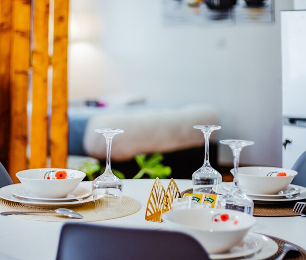 In-room dining - Caribbean Homes By Edmor suites (Nairobi)