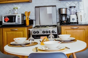 Studio Classique | Restauration dans la chambre